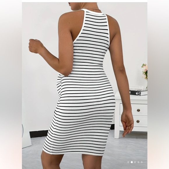 NWOT Chic Striped Maternity Dress - Sleeveless, Bodycon Fit - Picture 2 of 4